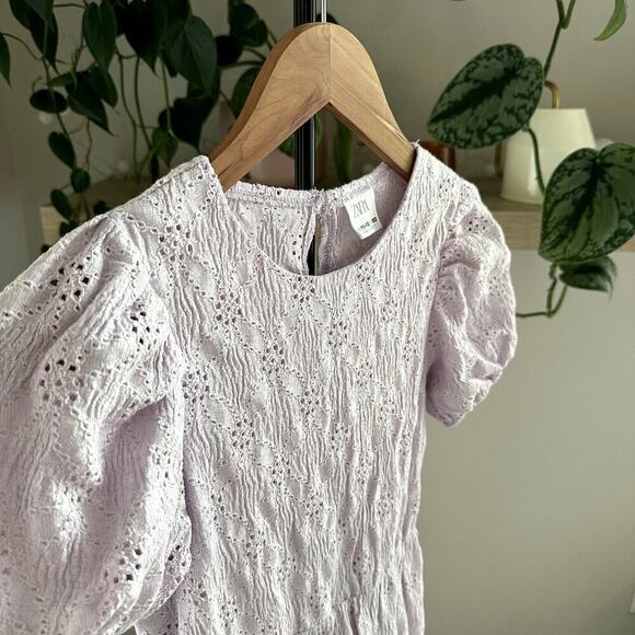 Zara Girls Eyelet Puff Sleeve Dress Lilac Purple Size 11-12 Tiered Cotton - Picture 3 of 7